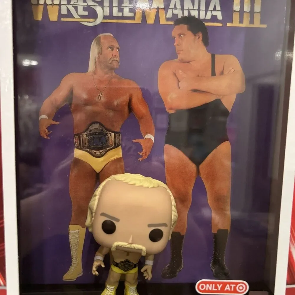 Funko Pop! Slam Cover with Case: WWE - Hulk Hogan - Target (Exclusive) #4 - READ